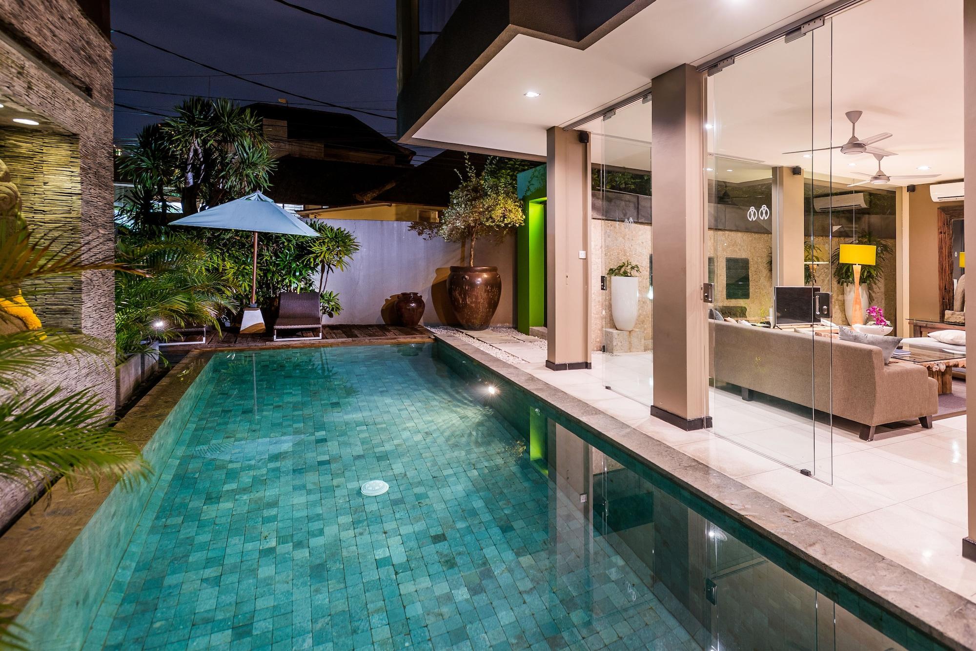 Cicada Luxury Townhouses Hotell Seminyak Exteriör bild