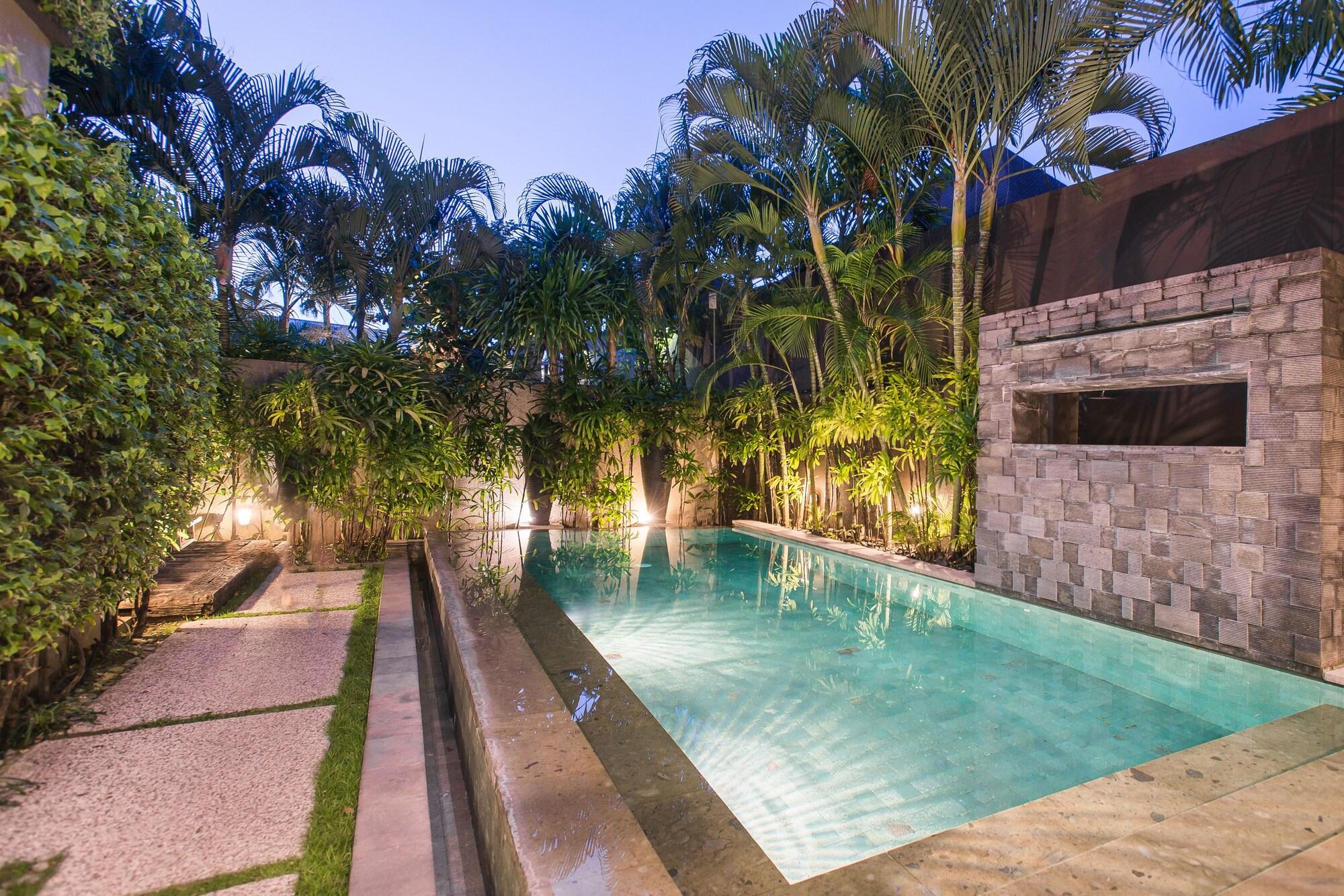 Cicada Luxury Townhouses Hotell Seminyak Exteriör bild