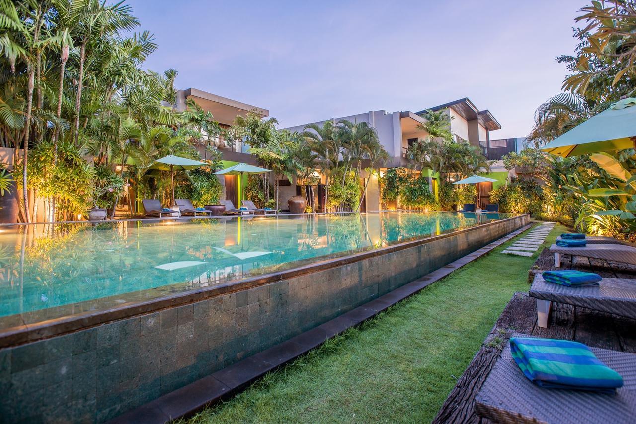 Cicada Luxury Townhouses Hotell Seminyak Exteriör bild